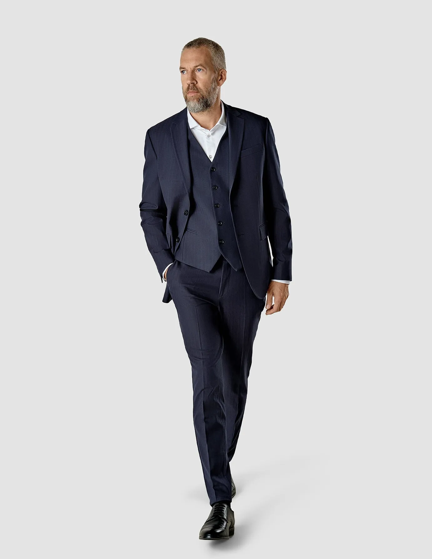 Essential Suit Dark Navy