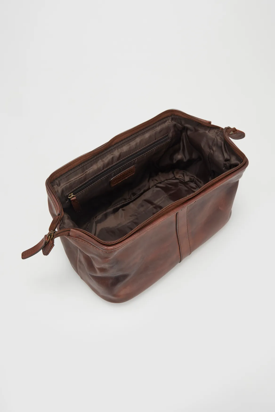 Flynn Leather Washbag