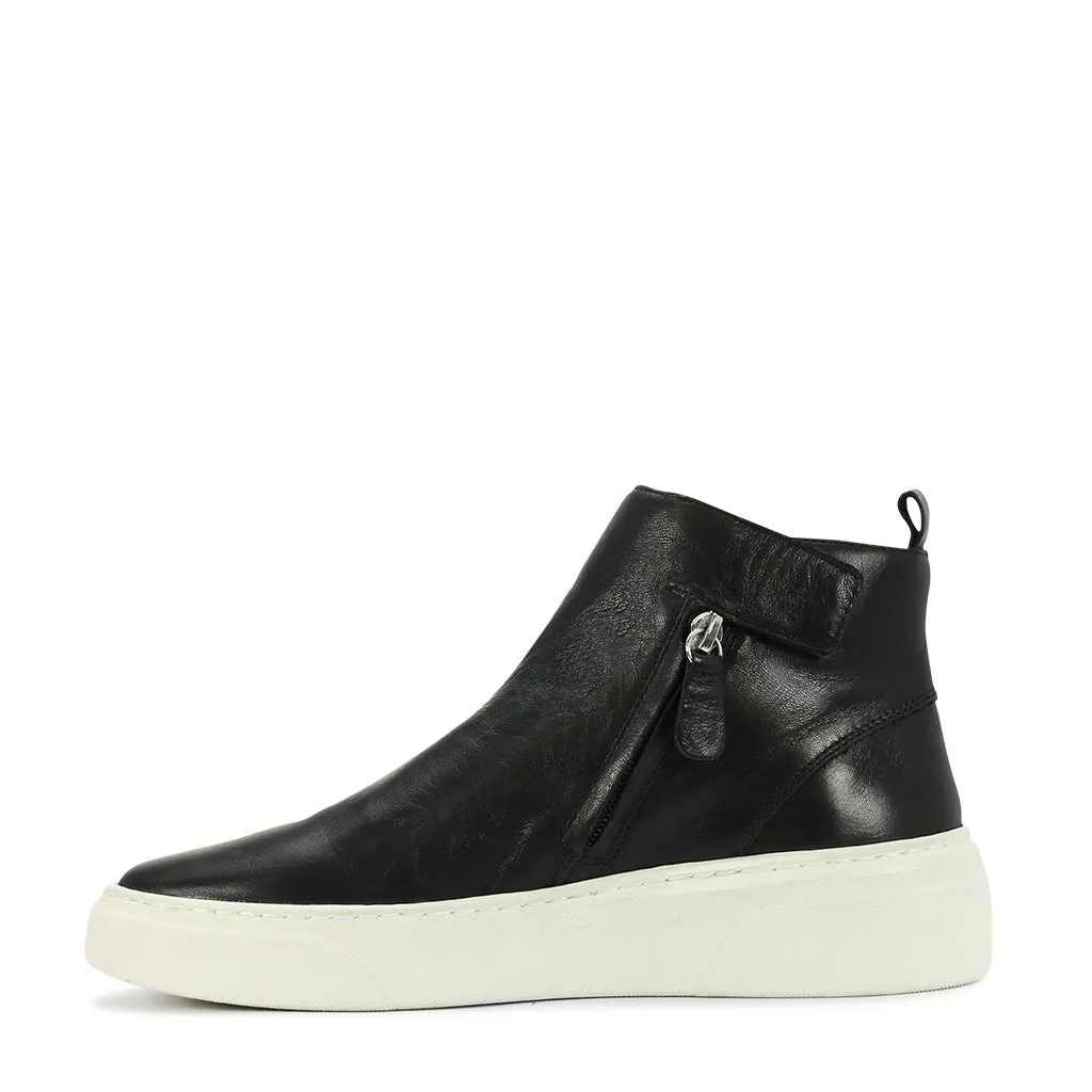 Minimalist Leather High Sneakers